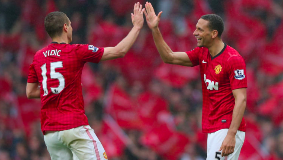 平整的草皮 平整的草皮